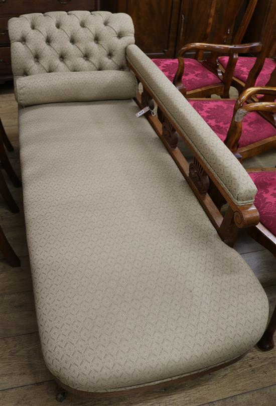 A button back chaise longue L.170cm